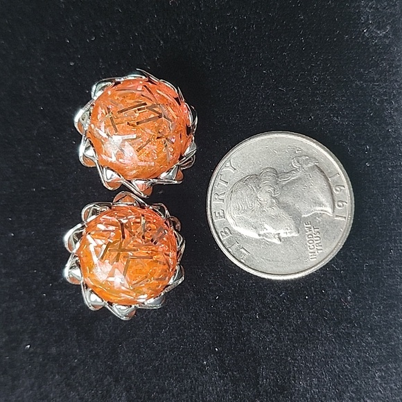 Vintage Silver Tone with Acrylic Tinsel Clip-on Earrings - Picture 4 of 4